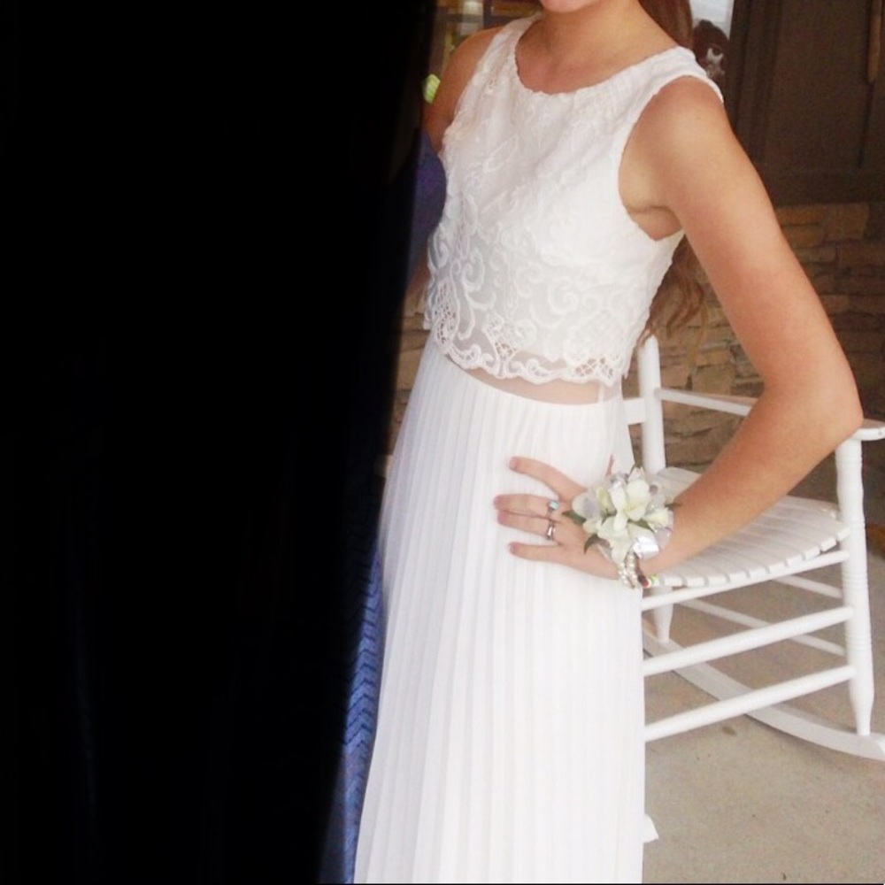 Long White Wedding/Formal Dress